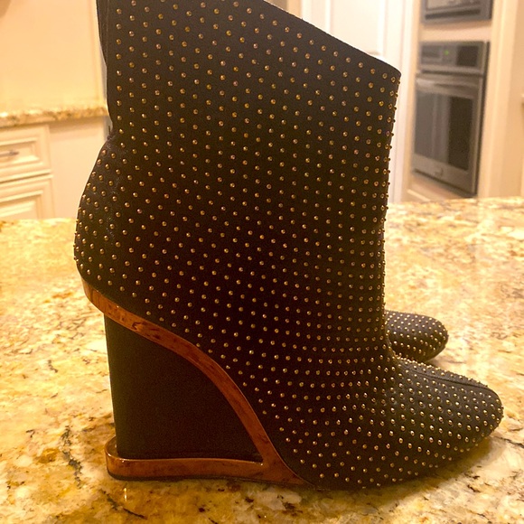 Black and Gold studded booties - Picture 3 of 7